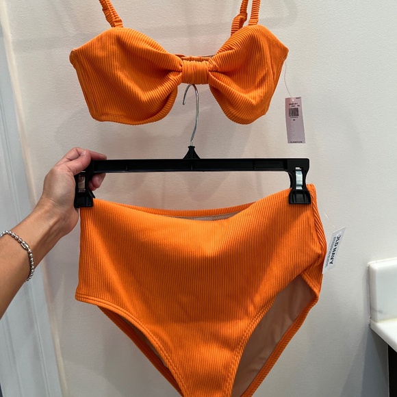 New with tags!!! Old Navy Bikini Set XS - Orange - Picture 1 of 5